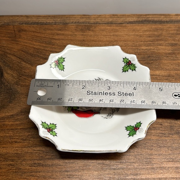 Vintage Bone China Jolly Santa Holly Mistletoe Holiday Christmas Small Dish - Picture 8 of 10
